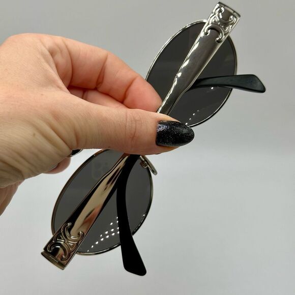 Celine Triomphe Metal 01 Sunglasses CL40235U 16A Metal Unisex - Picture 13 of 14